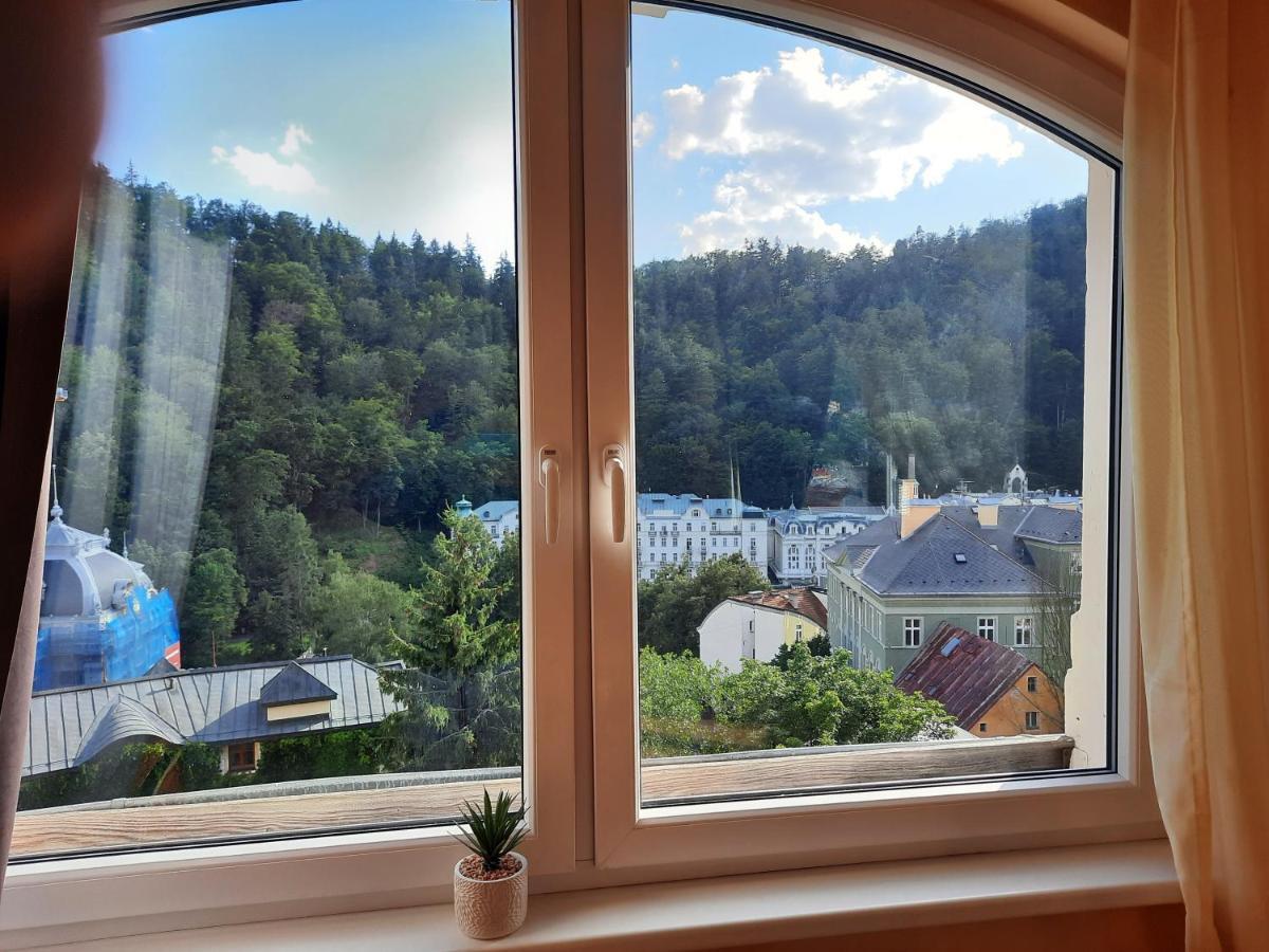 Lyra Apartments Karlovy Vary Exterior photo