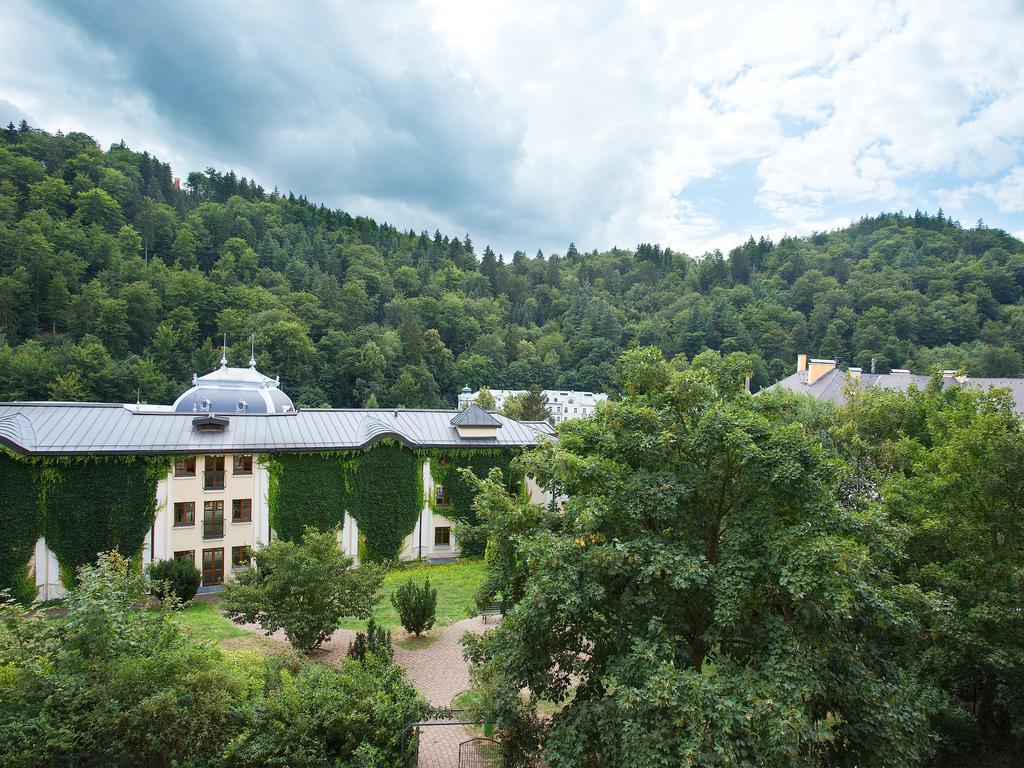 Lyra Apartments Karlovy Vary Room photo