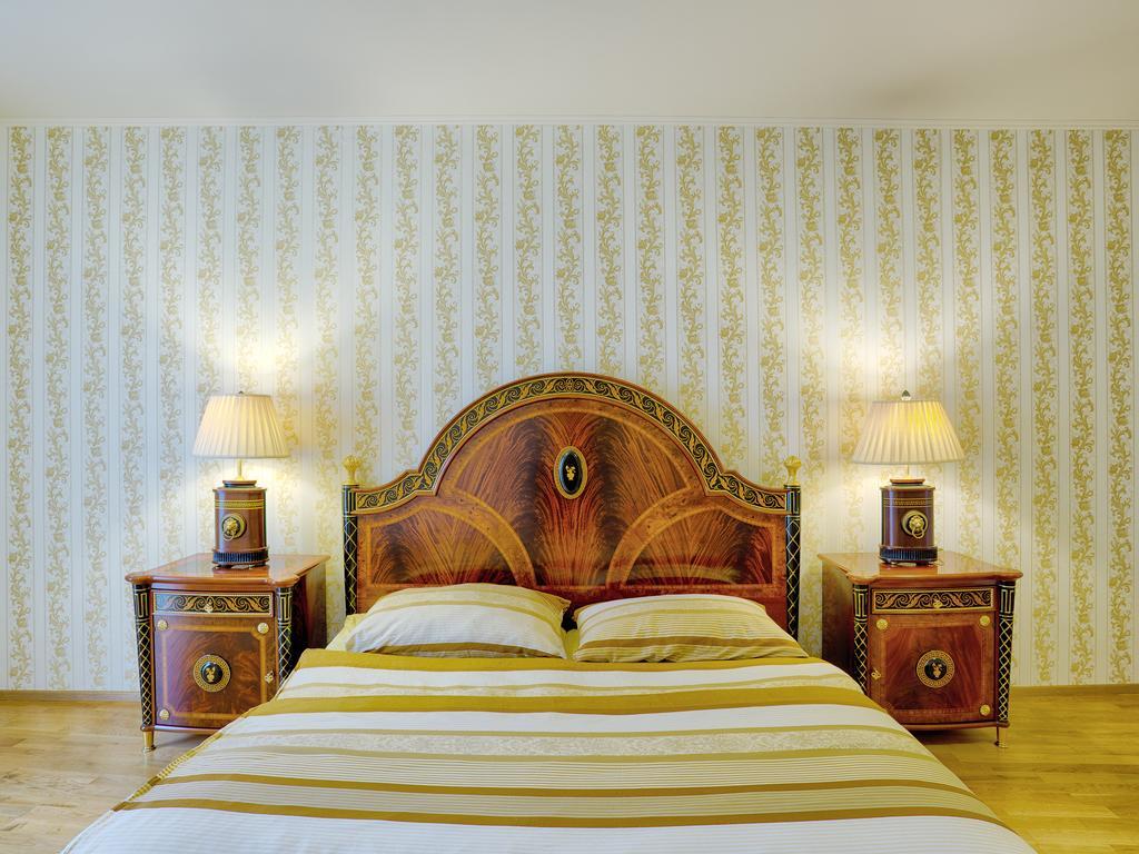 Lyra Apartments Karlovy Vary Room photo