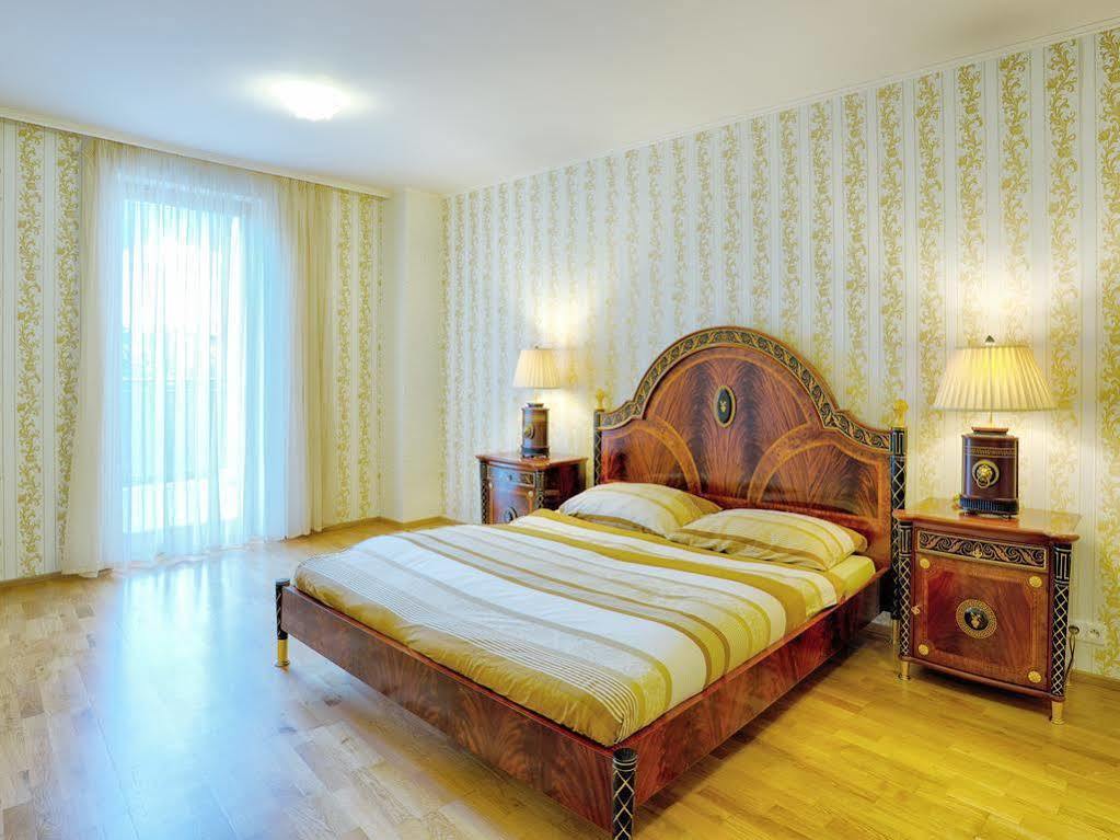 Lyra Apartments Karlovy Vary Exterior photo