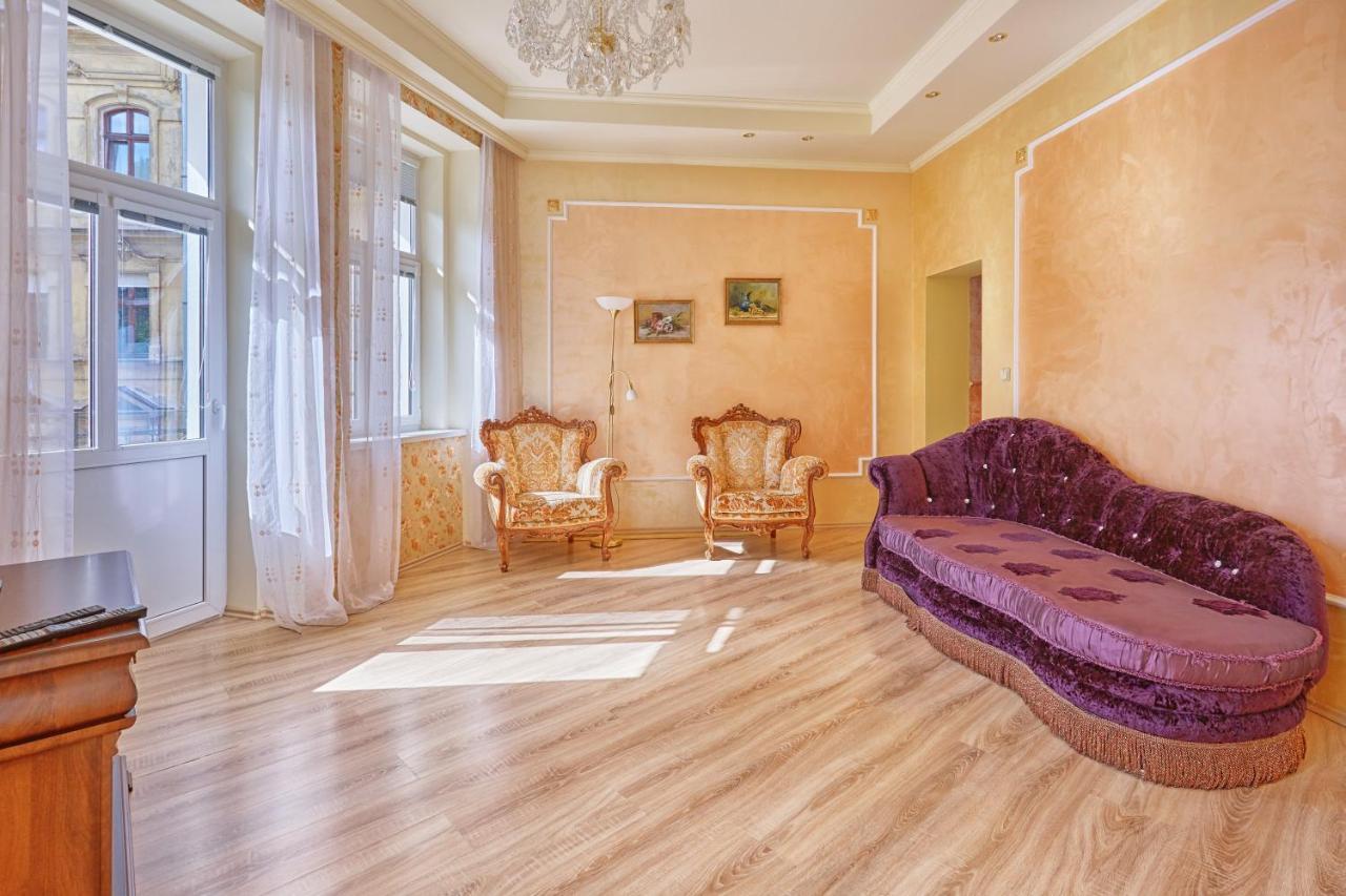 Lyra Apartments Karlovy Vary Exterior photo