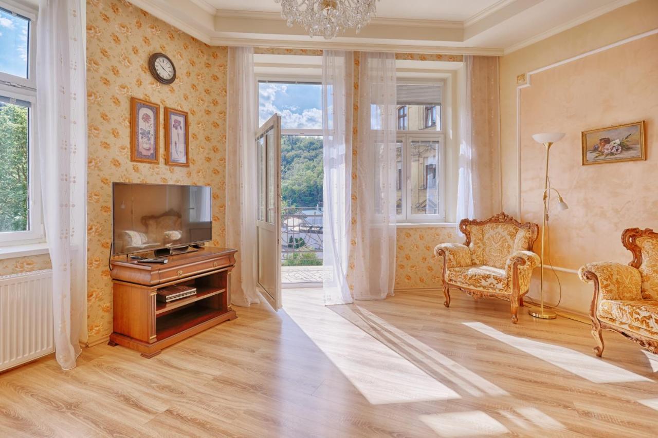 Lyra Apartments Karlovy Vary Exterior photo